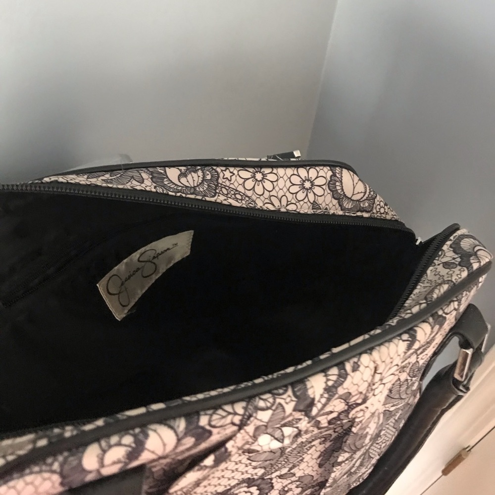 Purse - Picture 3 of 3